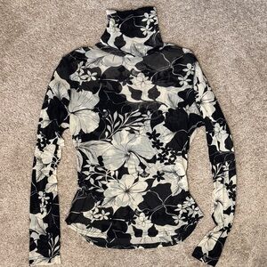 Karen Kane Black and White Floral Turtleneck Top